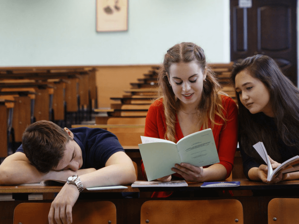 Второе высшее образование: цели, преимущества и целевая аудитория